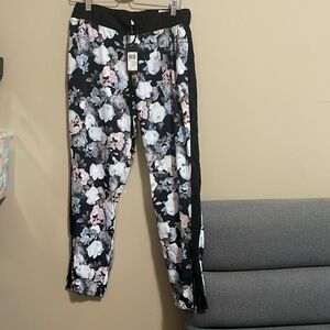 Floral guess joggers
